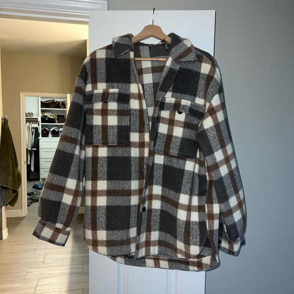 Gray Plaid Shacket - Picture 7 of 11